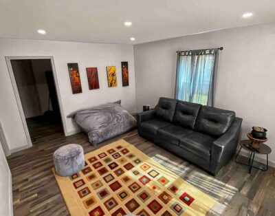 Serene & Modern | 5★ Location, ♛Queen Bed, Parking